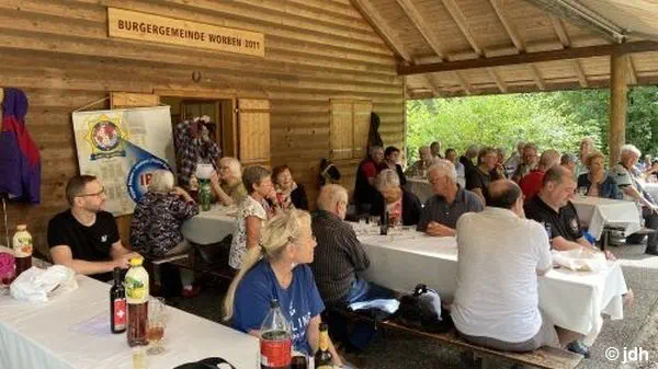 Barbecue à la maison forestière