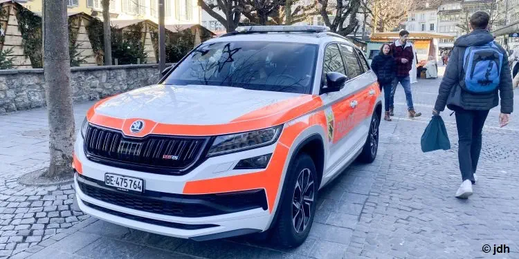 Polizeifahrzeug der Kantonspolizei Bern